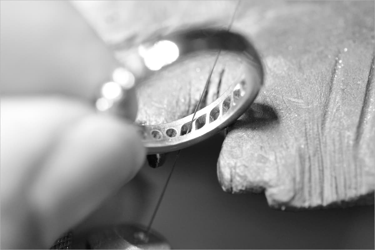 糸鋸での裏取り加工