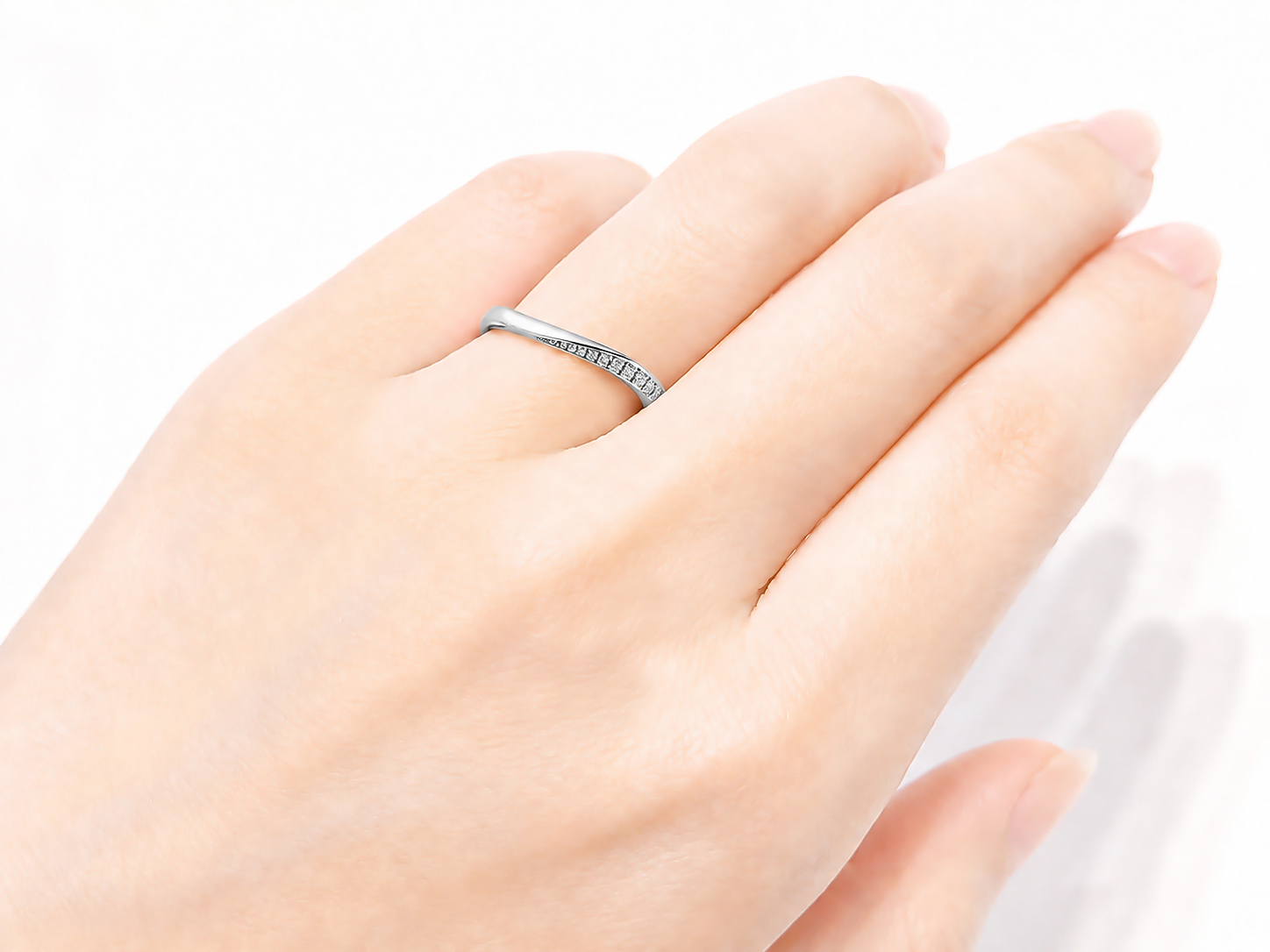 HIROUMIの結婚指輪・ハーフエタニティのご試着